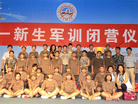 立志磨砺成长——初一新生军训圆满落幕