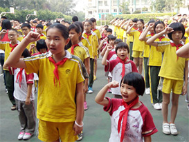 “梦开始的舞台”一年级少先队员入队仪式