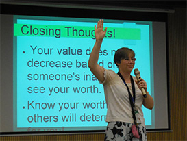 国际部为明讲堂讲座“你的价值是什么”