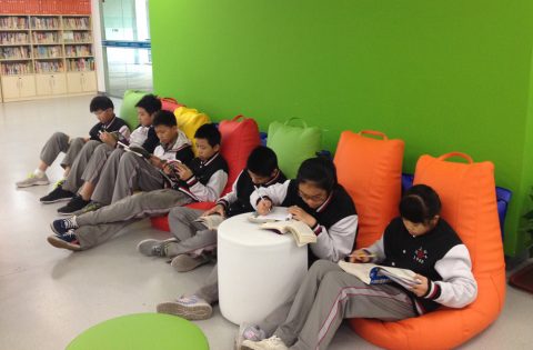 初一语文组开展“爱经典，读名著”阅读知识竞赛活动