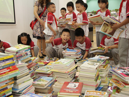 小学部“爱我为明”图书捐赠仪式圆满落下帷幕