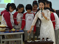 为明讲坛：小六元培班走近“茶文化”