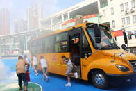 市教育局领导莅临我校观摩安全教育第一课